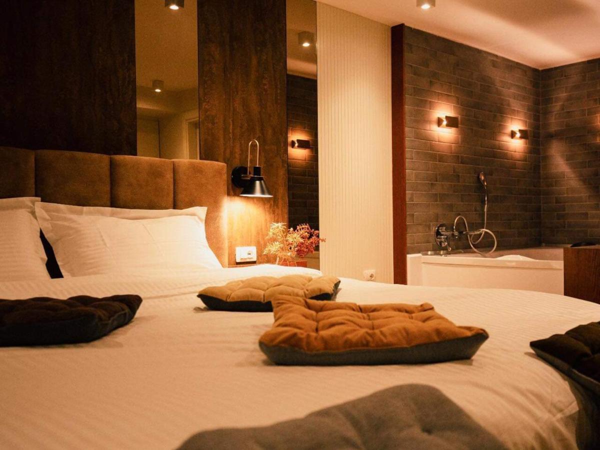 Hotel Romeo Korce Ngoại thất bức ảnh