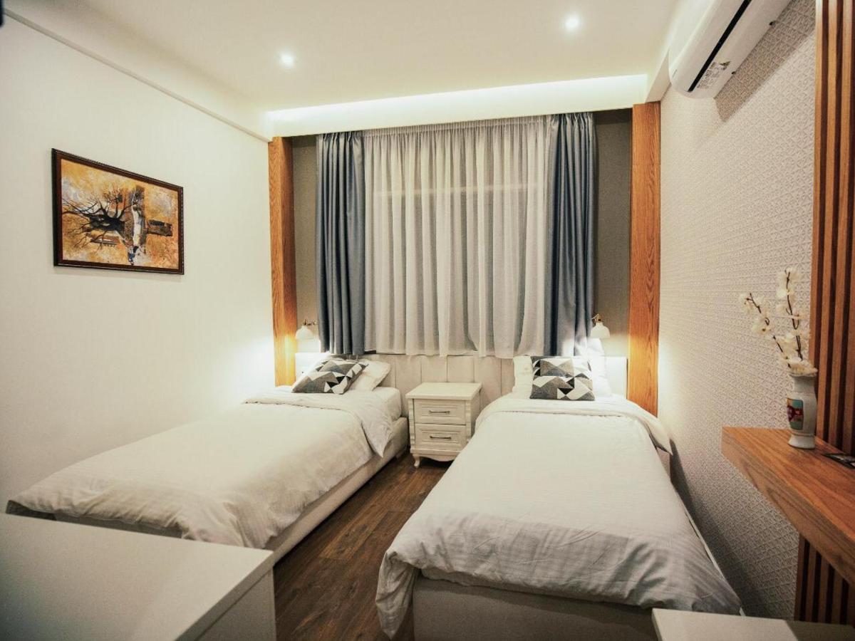 Hotel Romeo Korce Ngoại thất bức ảnh