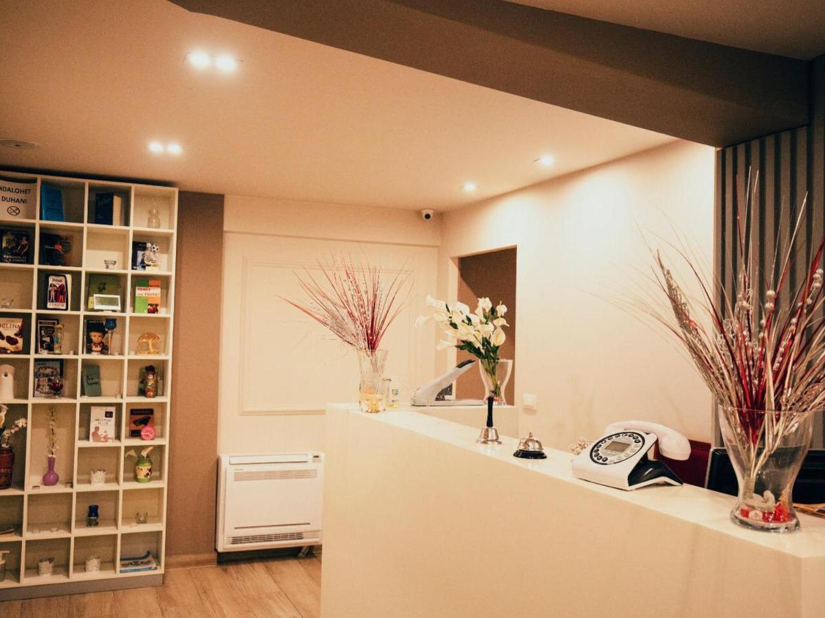 Hotel Romeo Korce Ngoại thất bức ảnh
