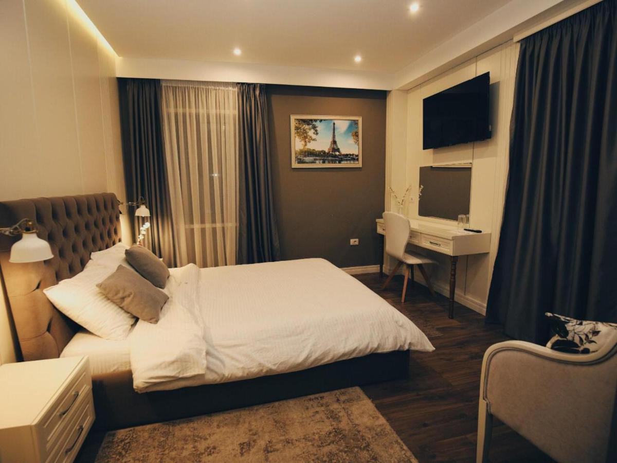 Hotel Romeo Korce Ngoại thất bức ảnh