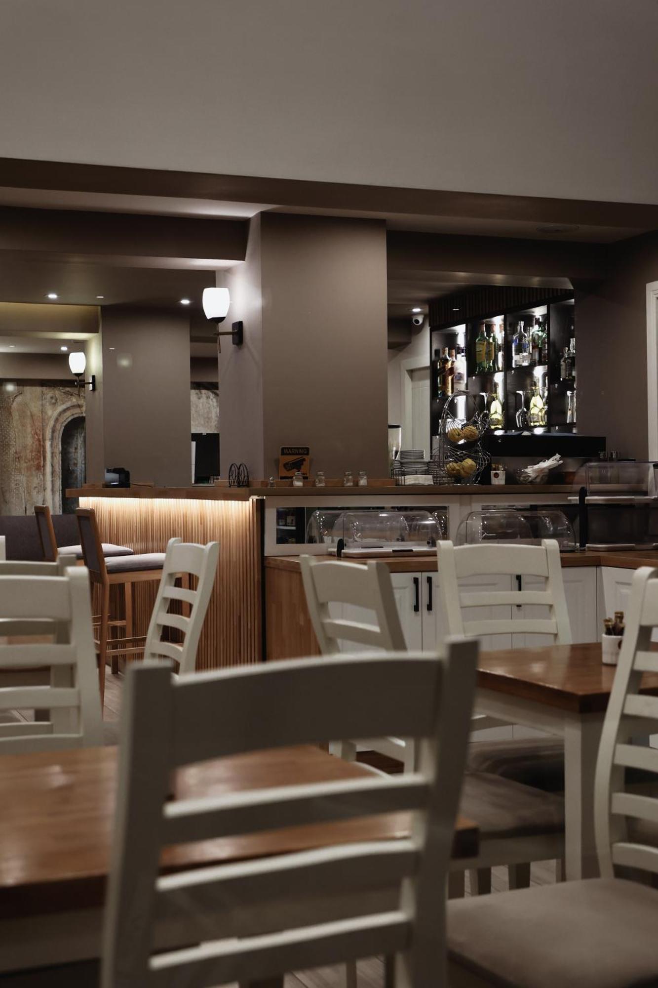 Hotel Romeo Korce Ngoại thất bức ảnh