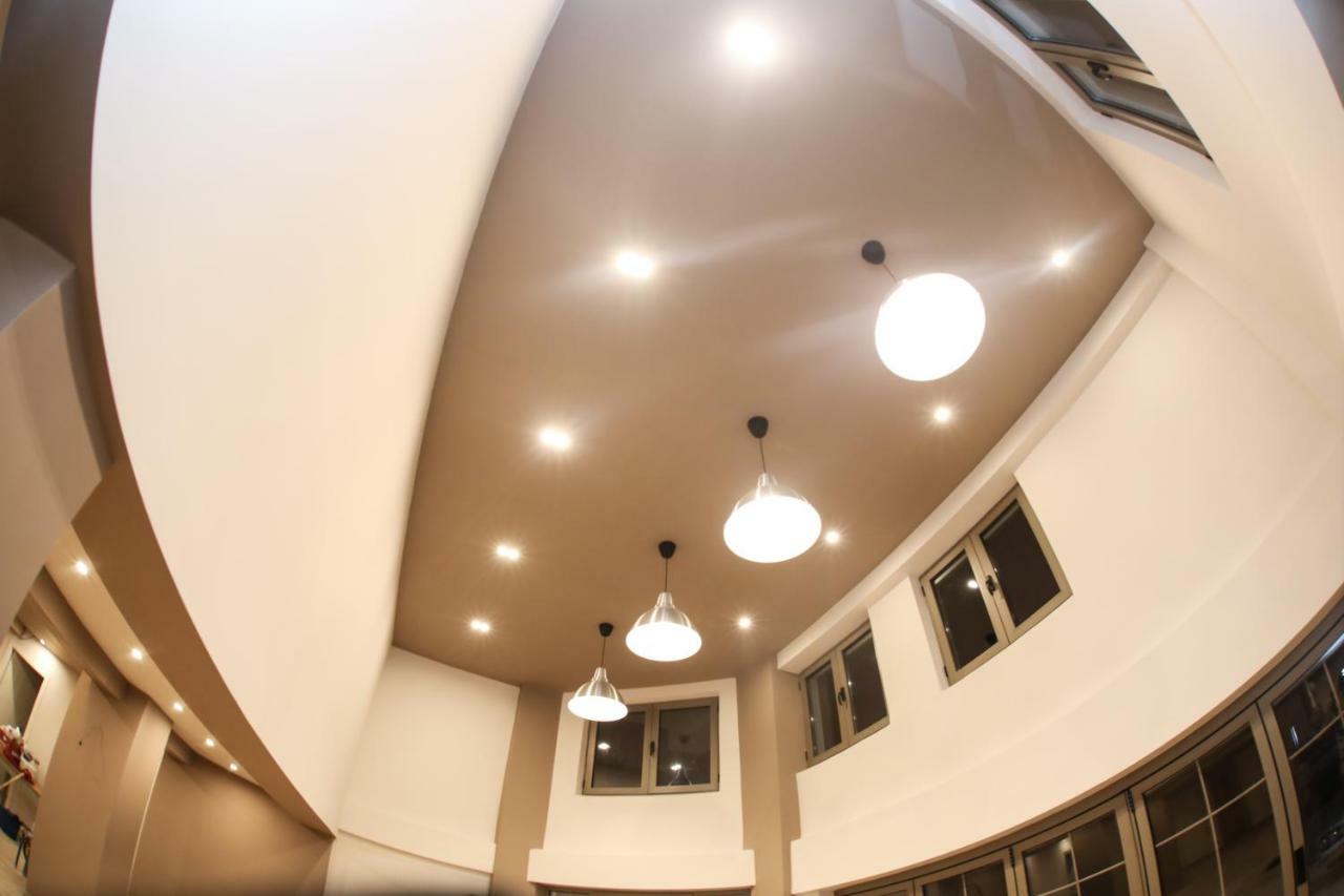 Hotel Romeo Korce Ngoại thất bức ảnh