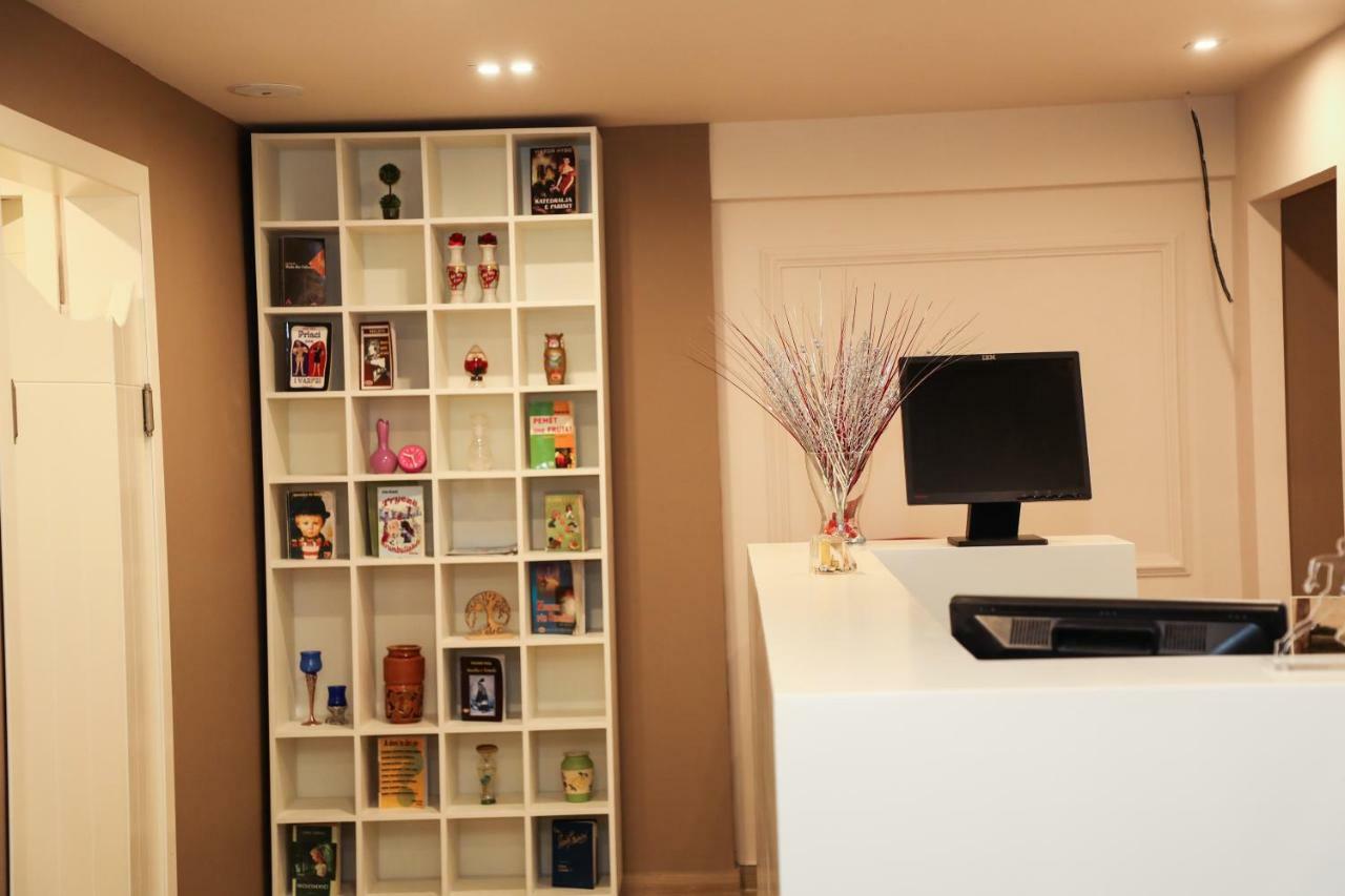 Hotel Romeo Korce Ngoại thất bức ảnh